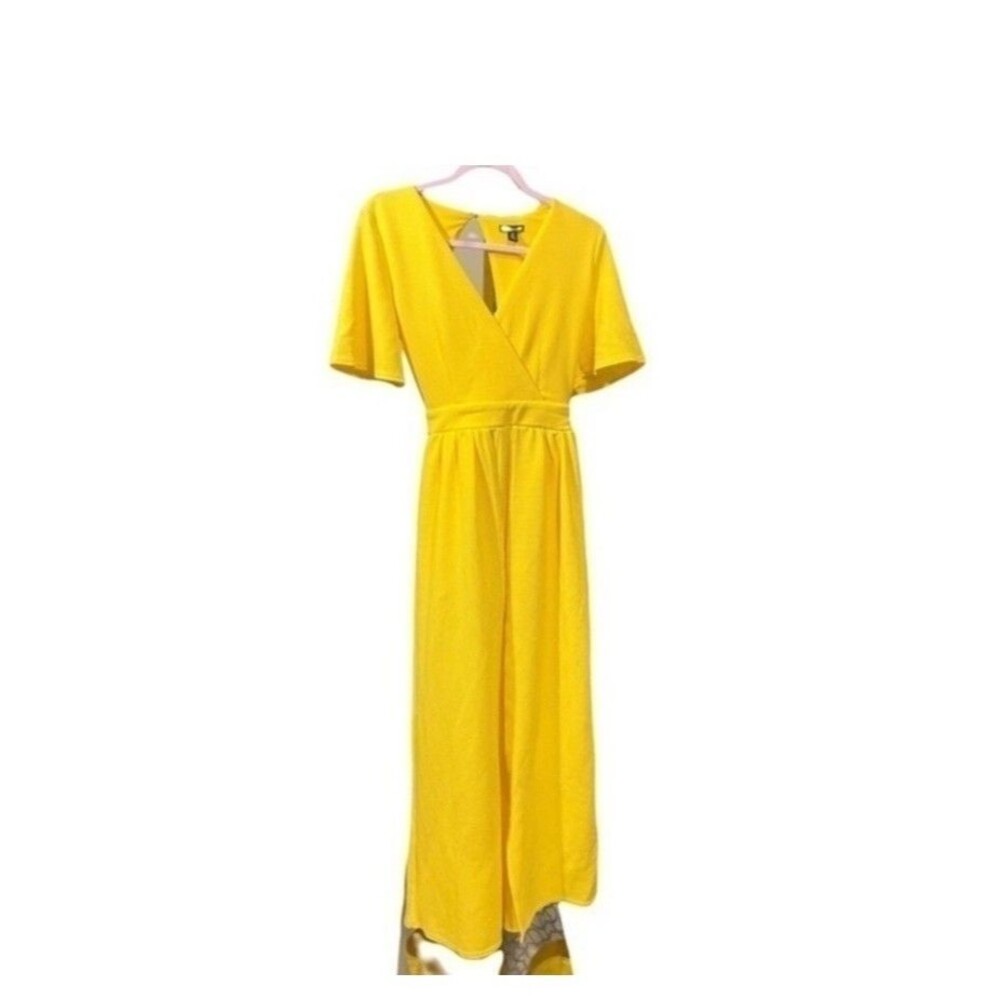 Maxi Dress with shorts size small very pretty excellent condition Summer Beach